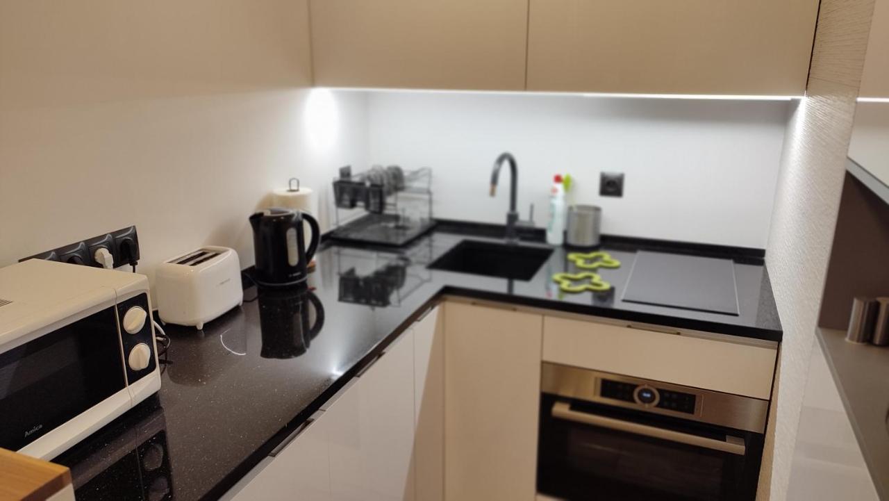 Top Apartamenty Centrum - Metro Rondo Onz Варшава Екстериор снимка